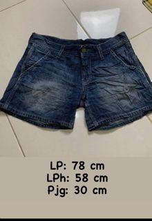 celana pendek jeans / hotpants