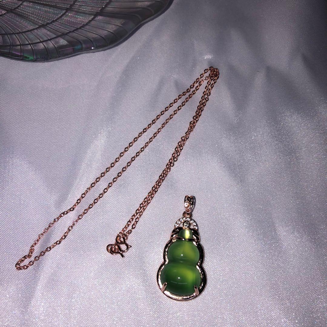 Chrysoprase gemstone necklace Women s Fashion Jewelry