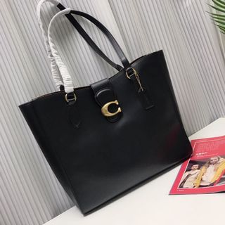 Coach Women Collection👩🏻 Collection item 1