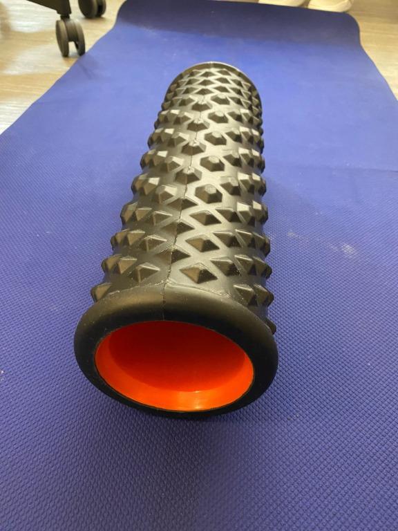 Decathlon Foam Roller Black, 運動產品, 運動與健身, 運動與健身 拉伸配件 Carousell