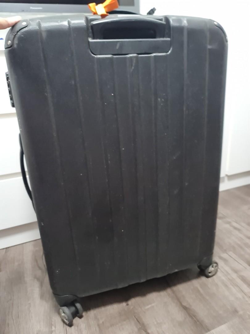 Eminent luggage best sale size