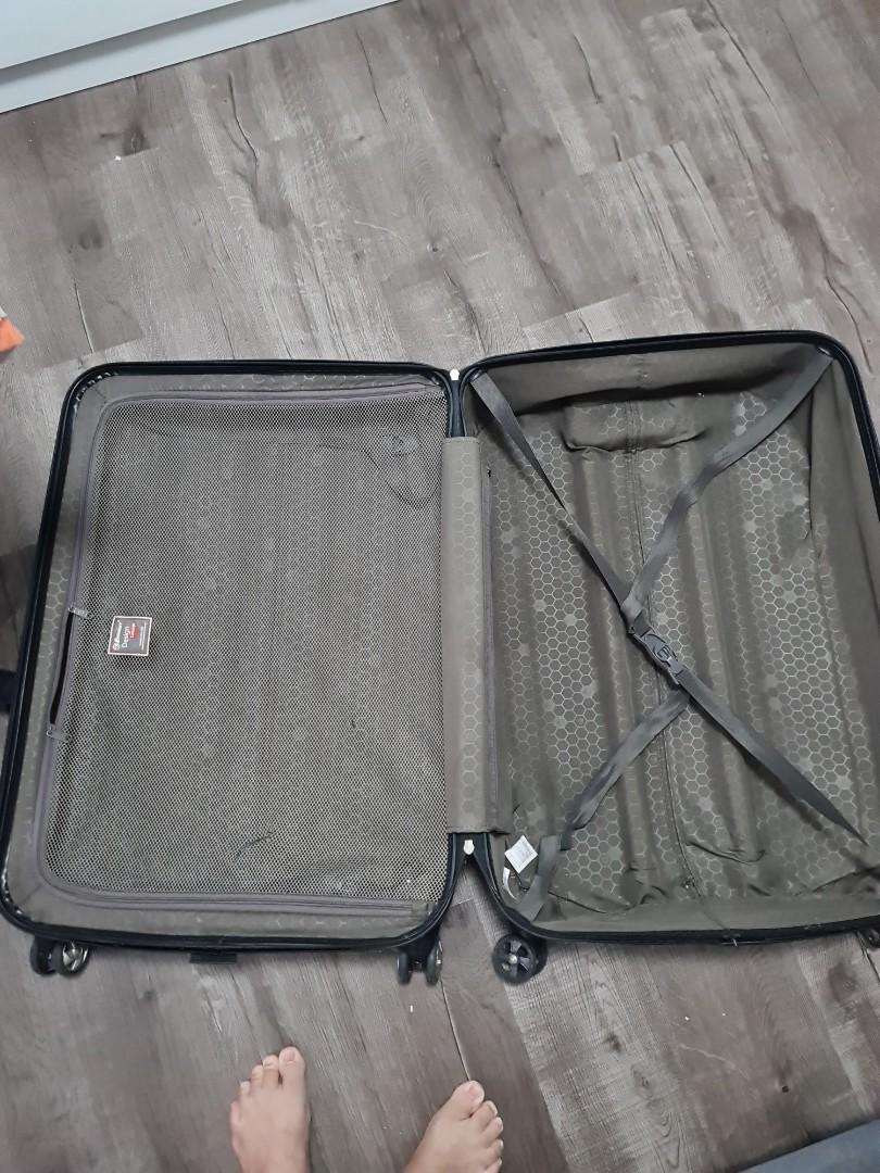 Eminent luggage big size, Hobbies & Toys, Travel, Luggage on Carousell