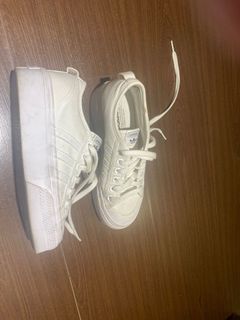 （分類：）位於 。 由 clotildegrd 提交（商品編號 1166151144，圖片 1）。簡介： 。