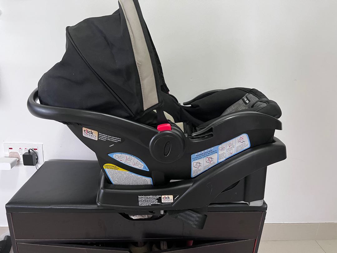 Graco Car Seat Click Connect, Babies & Kids, Going Out, Car Seats on