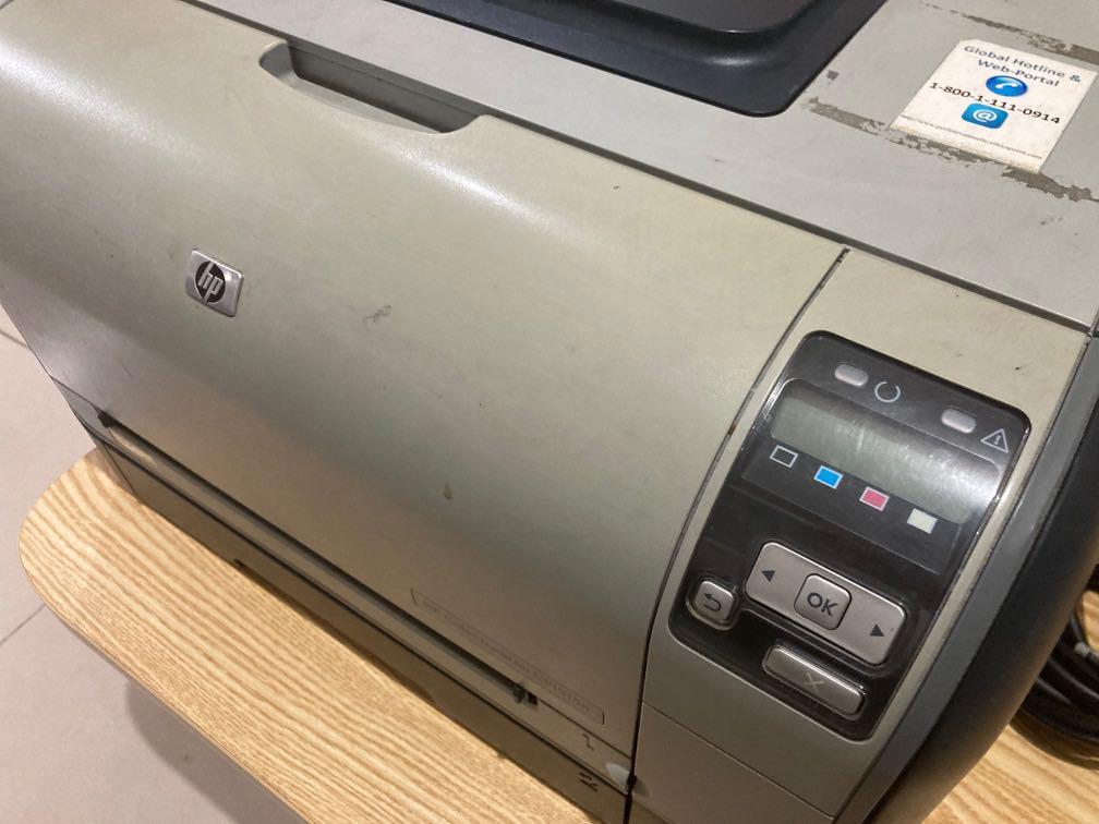 HP Color LaserJet CP1515n (Category: Printers, Scanners & Copiers) located in Quezon City. Submitted by ronb25 (Listing ID 1166162063, Image 3). Description: Defective paper feeder and requires repair or calibration.