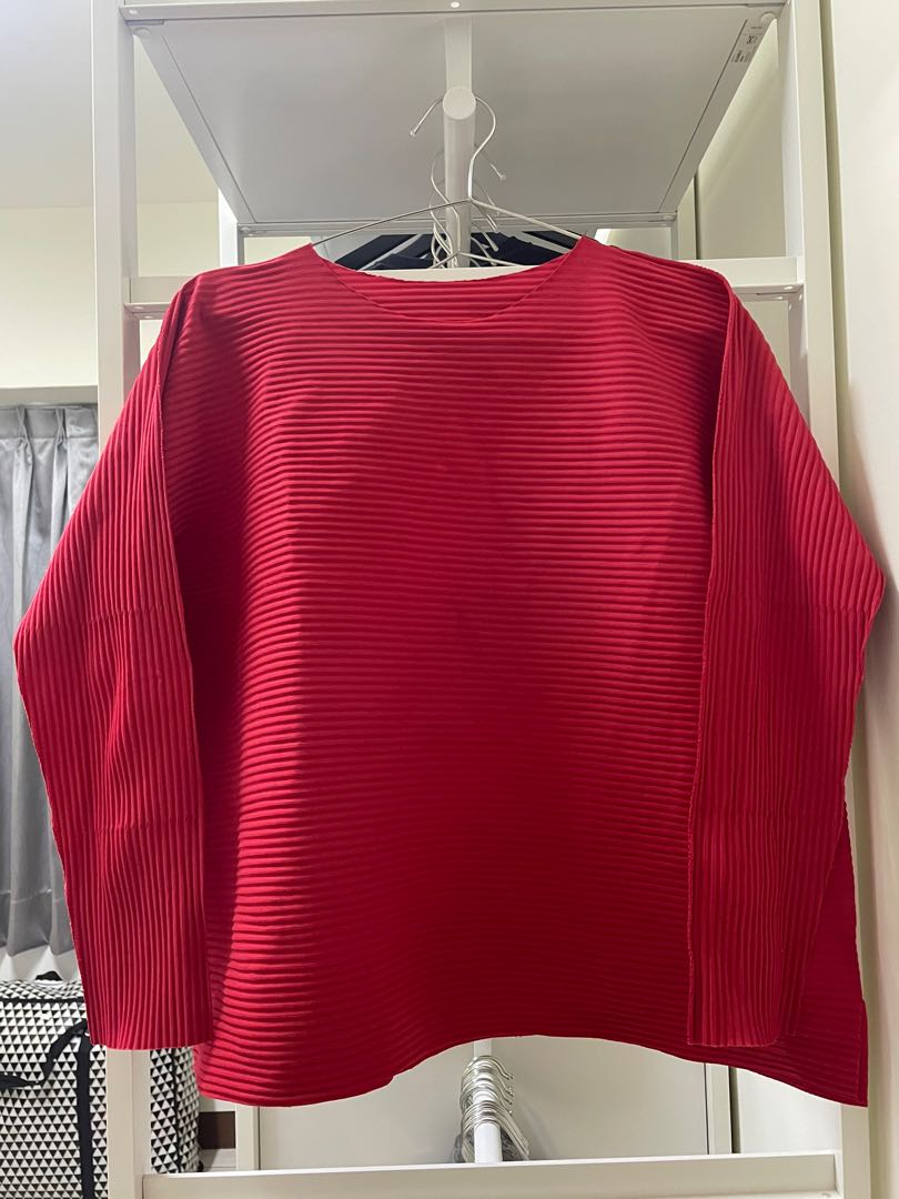 ISSEY MIYAKE PERMANENTE 長袖 絞り加工 レッド ISSEY MIYAKE PERMANENTE 長袖 絞り加工 レッド