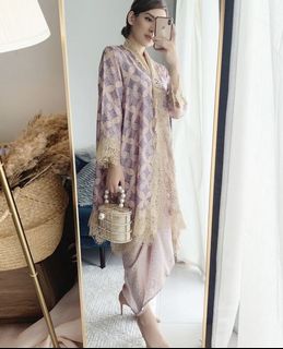 (Category: ) located in . Submitted by mywardrobex (Listing ID 1166203382, Image 1). Description: .