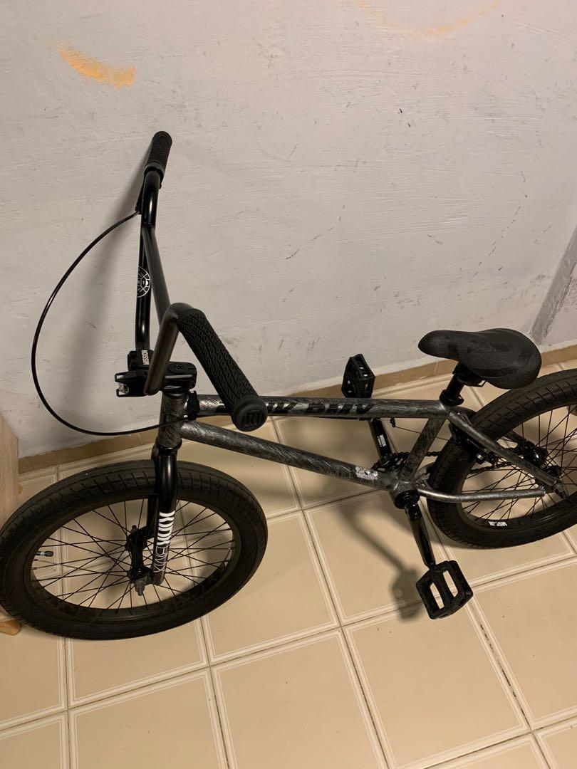 Kink curb 2022 bmx (matte brushed 
