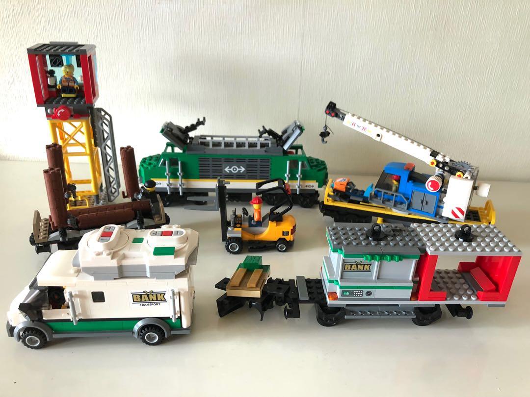 Lego City hold Carousell