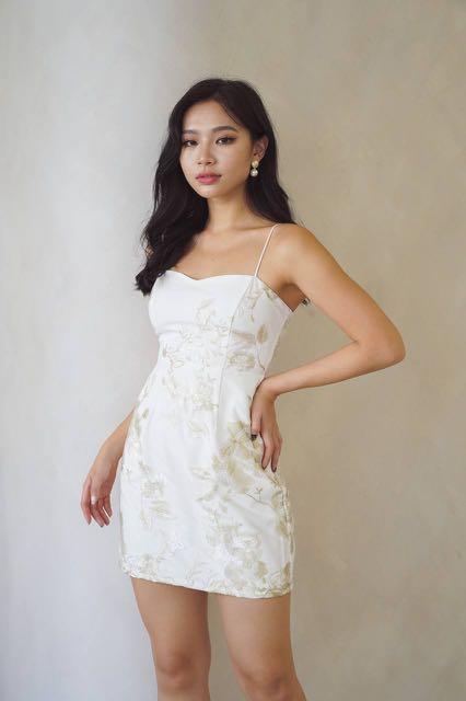Liana V4 Floral Embroidered Sweetheart Mini Dress in White Gold