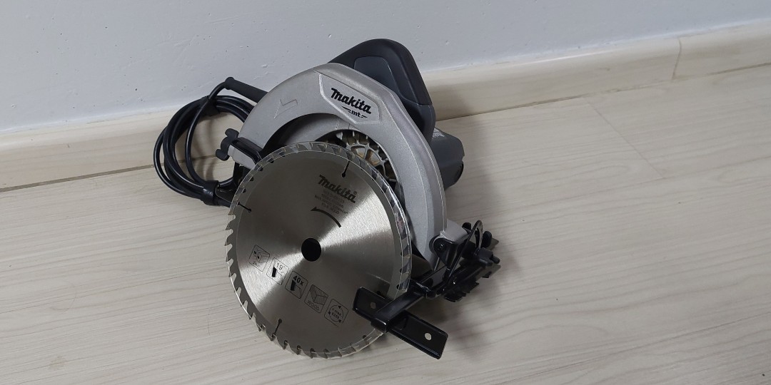 Like BRAND NEW Makita M5801G (7 1/4\