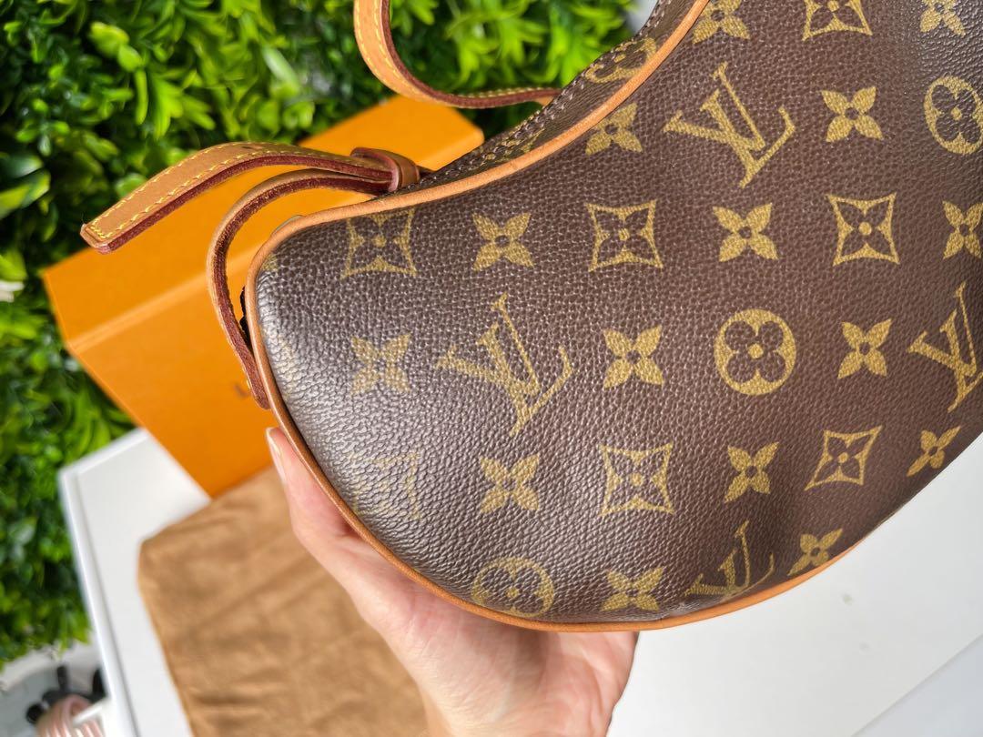 Croissant cloth handbag Louis Vuitton Brown in Cloth - 31349144