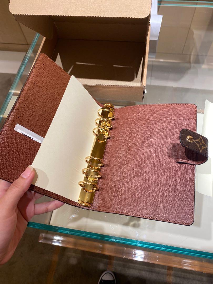 LV Planner MM Monogram (Category: Luxury Bags & Wallets) located in Quezon City. Submitted by LovedByAna_ (Listing ID 1166082398, Image 2). Description: Bought in Greenbelt LV Used for 3 months only RFS: Switched to digi planning (Ipad) Guaranteed Authentic w/receipt Bought for 34,200.