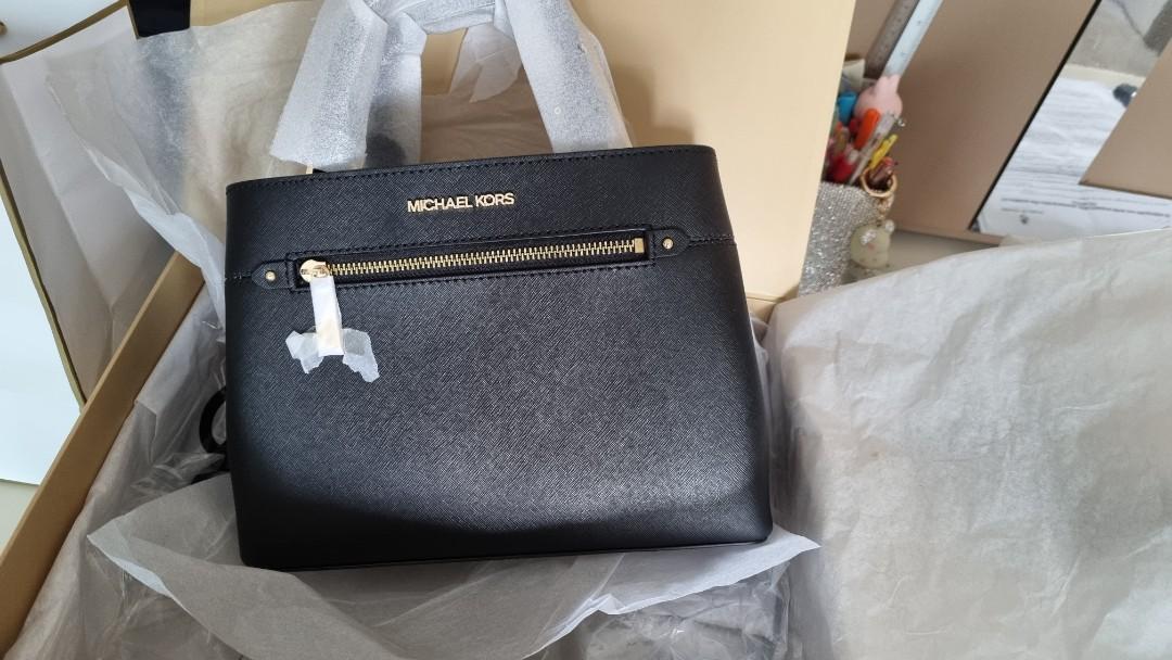 MICHAEL KORS Hailee Small Saffiano Leather Satchel In Black, Luxury, Bags &  Wallets on Carousell