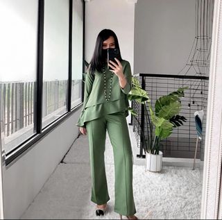 (Category: ) located in . Submitted by lyy_preloved (Listing ID 1166169516, Image 1). Description: .