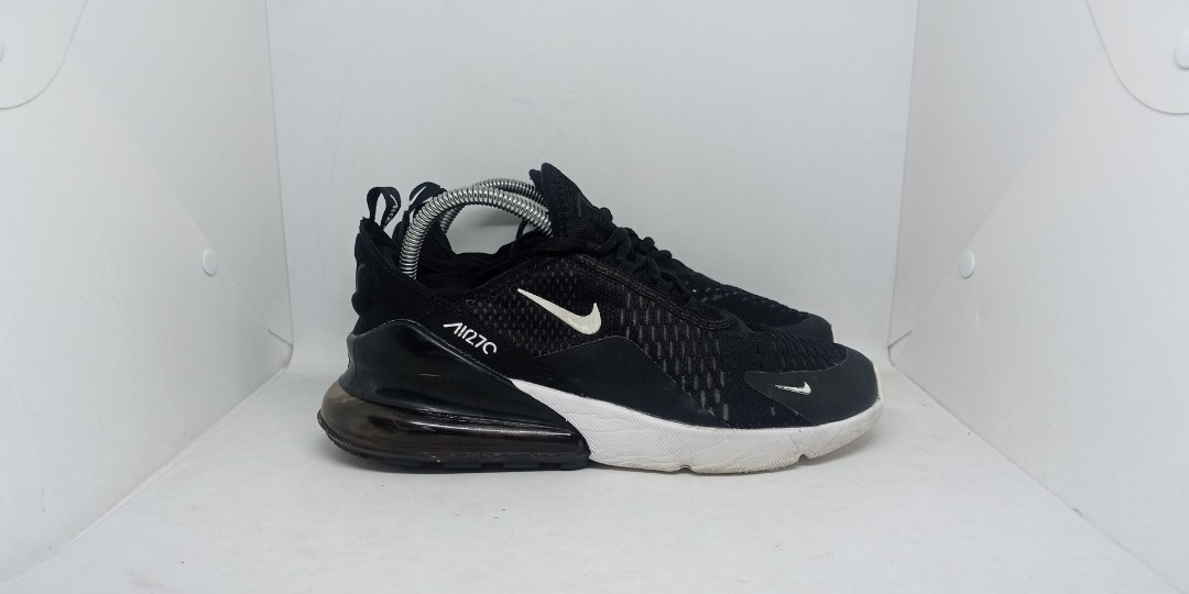 NIKE AIR MAX 270 B / W, Fesyen Pria, Sepatu , Sneakers di Carousell