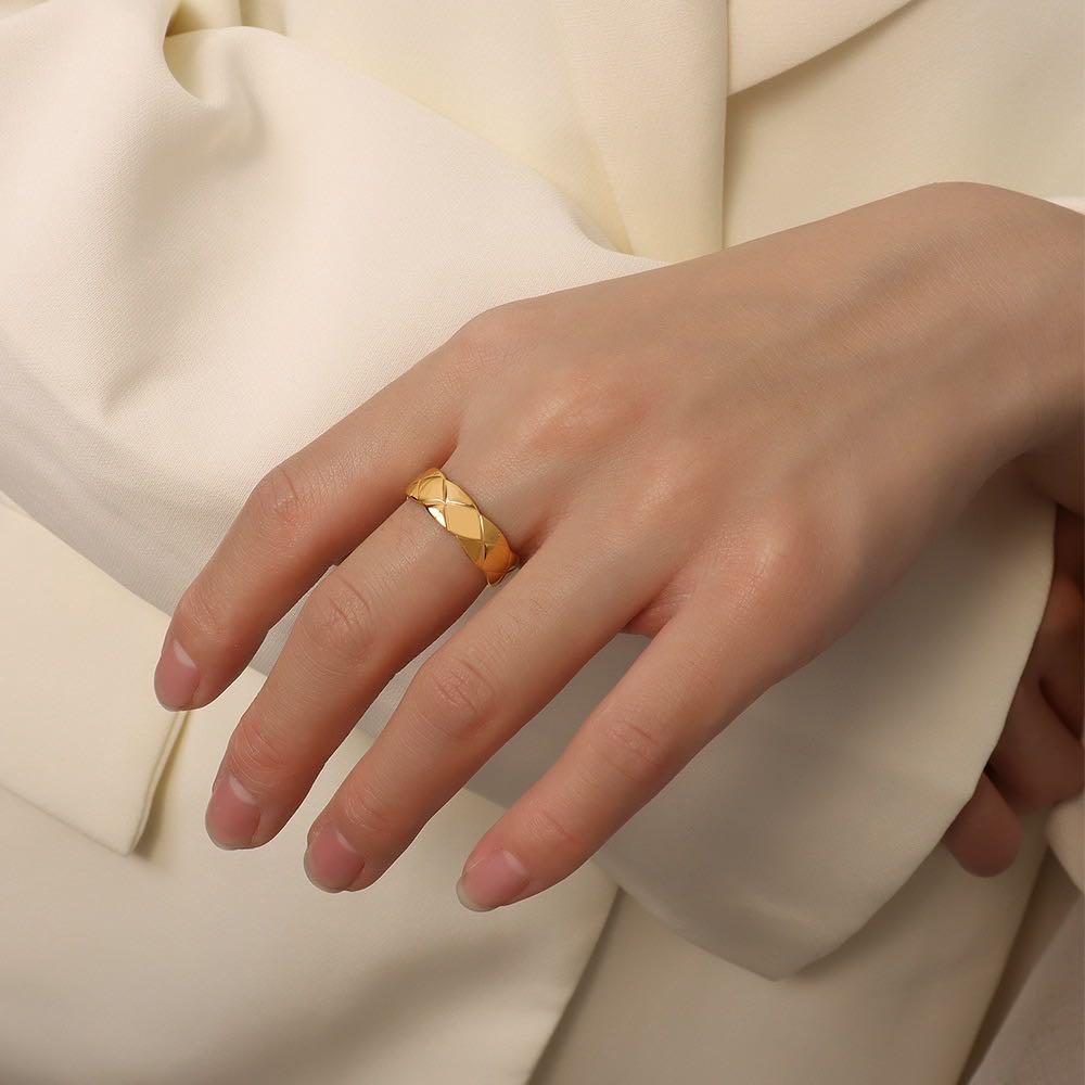 Norbert Crush Ring Women s Fashion Jewelry Organisers Rings on Carousell