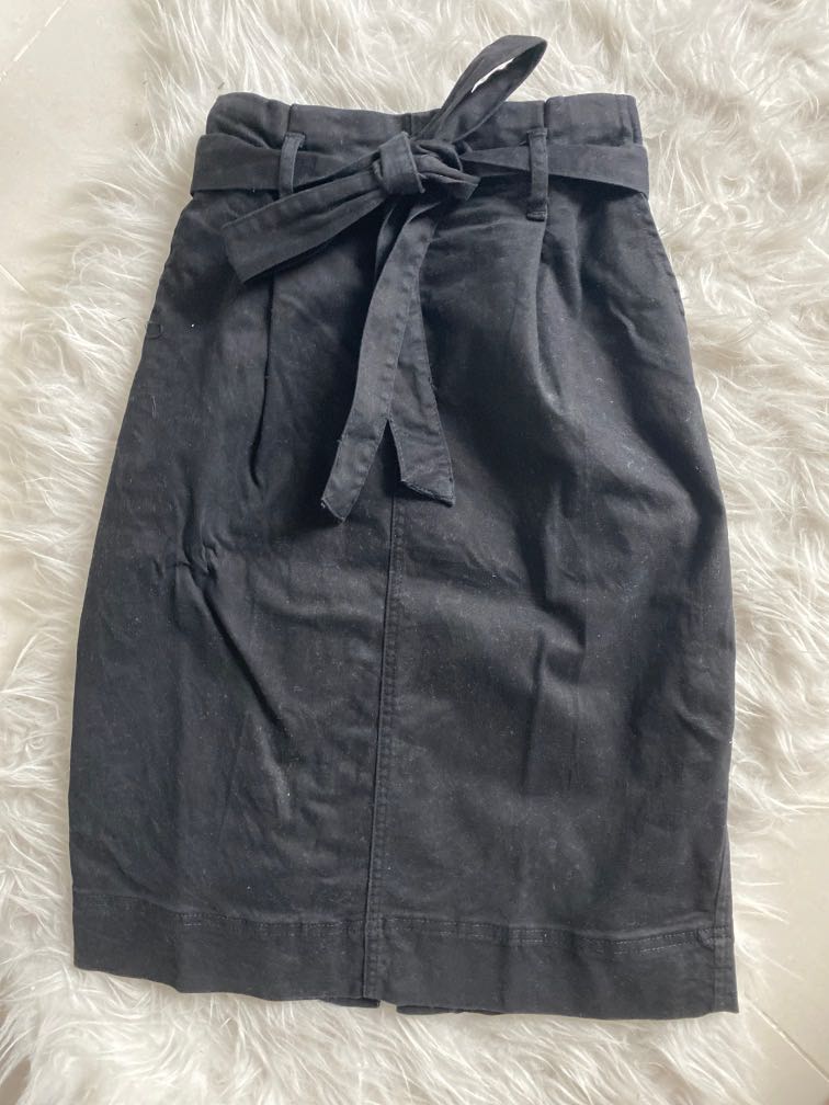 Paper bag skirt Women s Fashion Bottoms Skirts on Carousell