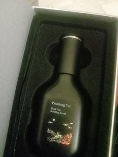 Pyunkang yul black tea boosting serum