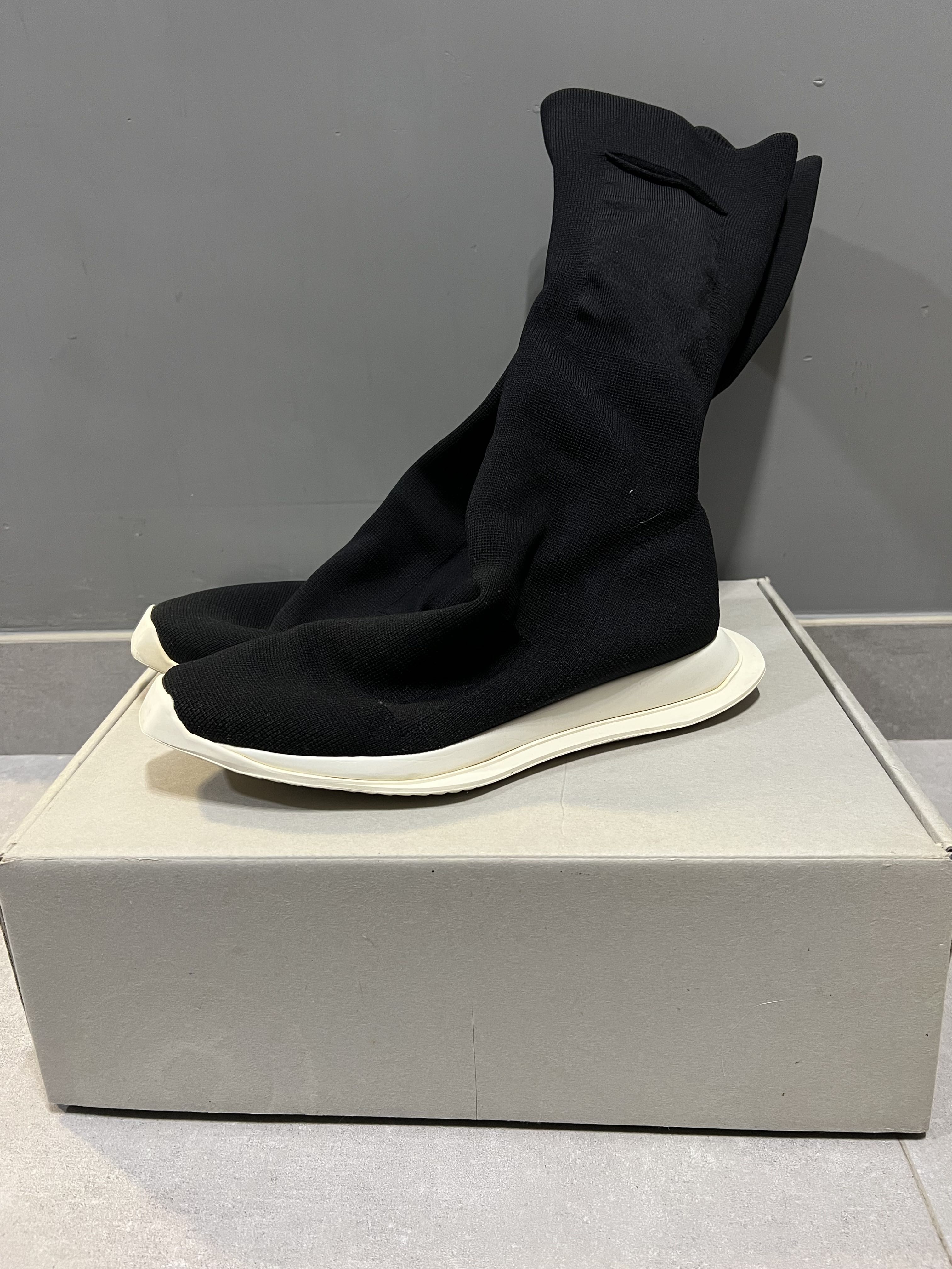 Rick owens Darkshadow 襪筒鞋Size 42 90% new, 男裝, 鞋, 波鞋- Carousell