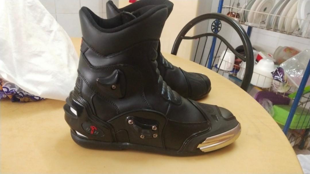 Riding shoes Black Hammer Men s Fashion Footwear Boots on Carousell