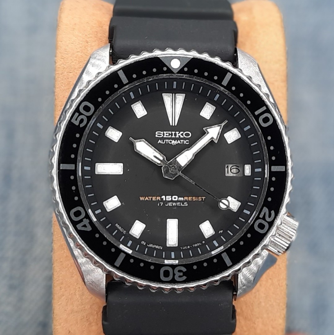 Seiko 7002-7001 Diver's 150 Meters Resist Automatic Watch, Men's Fashion,  Watches & Accessories, Watches on Carousell