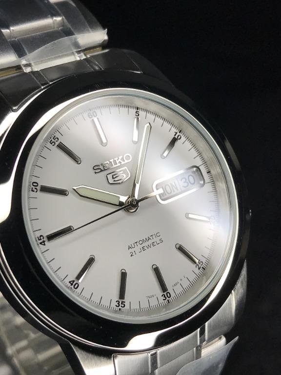 White dial clearance sports watch