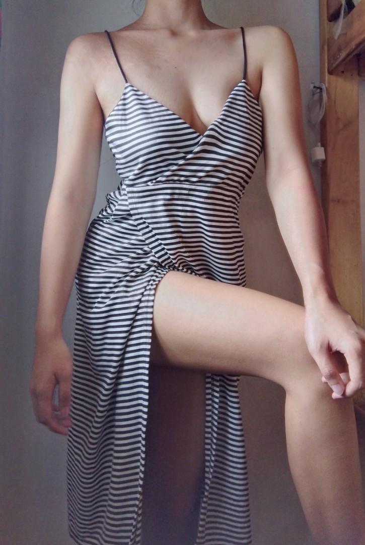 spaghetti_strap_dress_with_sli_1655050988_70006f85_progressive.jpg