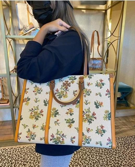 Tory Burch Blake Printed Canvas Tote Bag, Women's Fashion, Bags & Wallets, Tote  Bags on Carousell