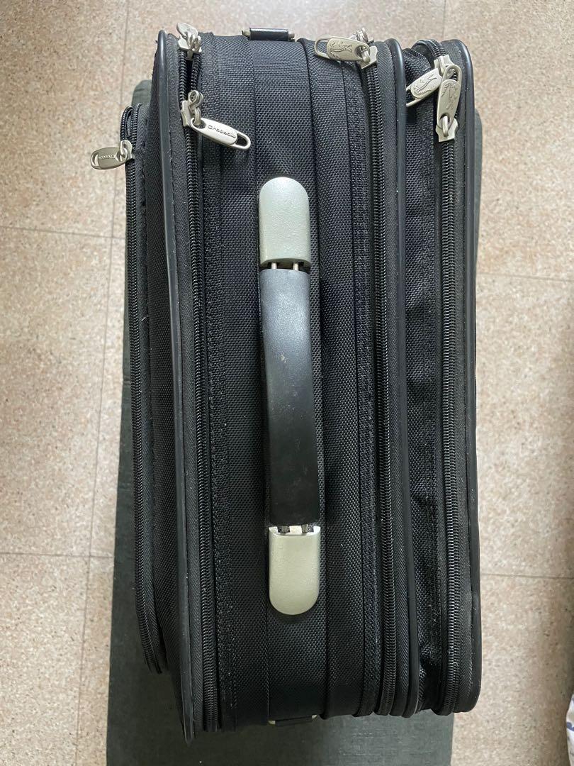 Travel business bag, Men's Fashion, Bags, Briefcases on Carousell