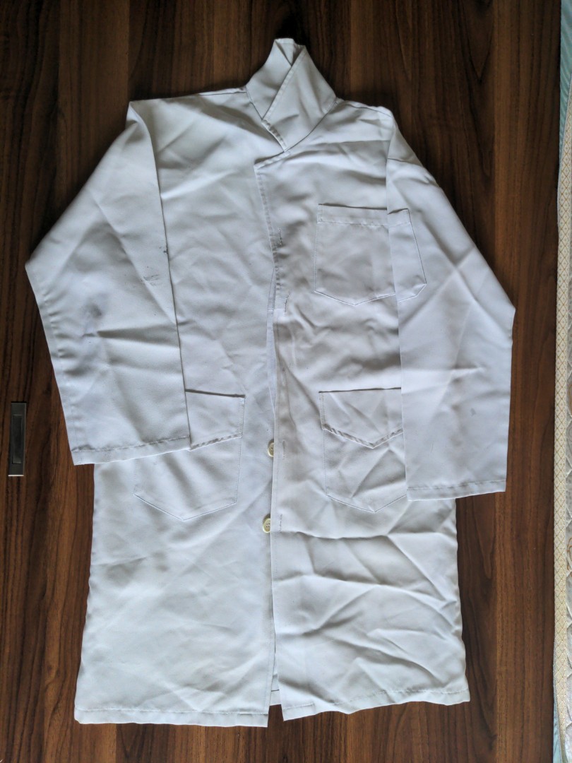 Used lab coat, Free Items on Carousell
