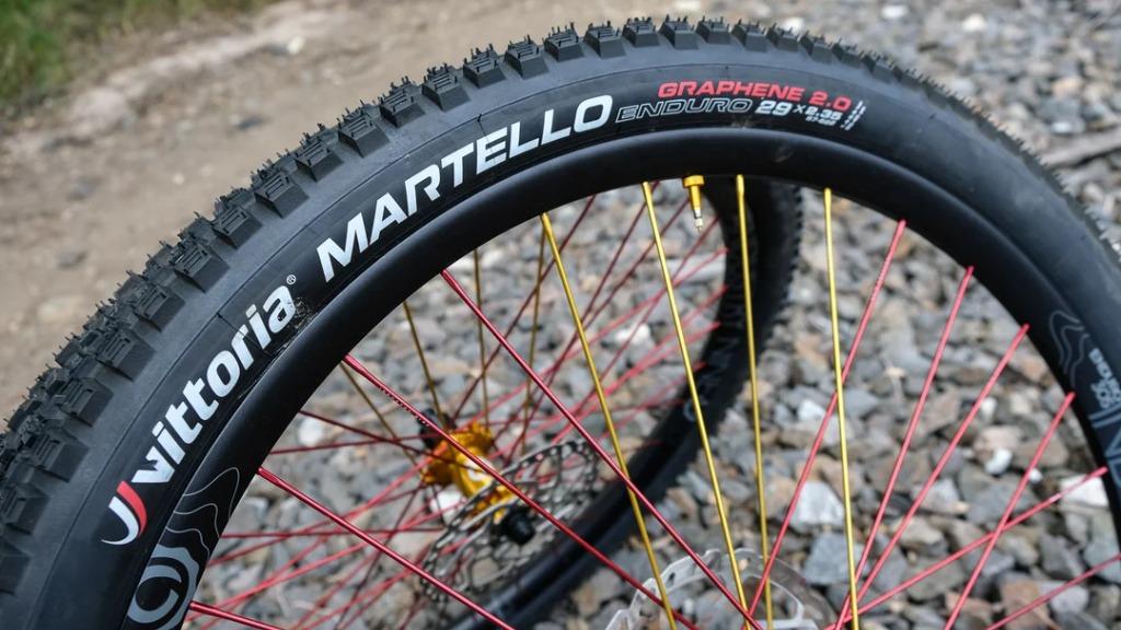 Vittoria martello sales 27.5 x 2.35