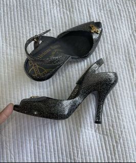 (Category: ) located in . Submitted by treasured.finds (Listing ID 1166075390, Image 1). Description: .