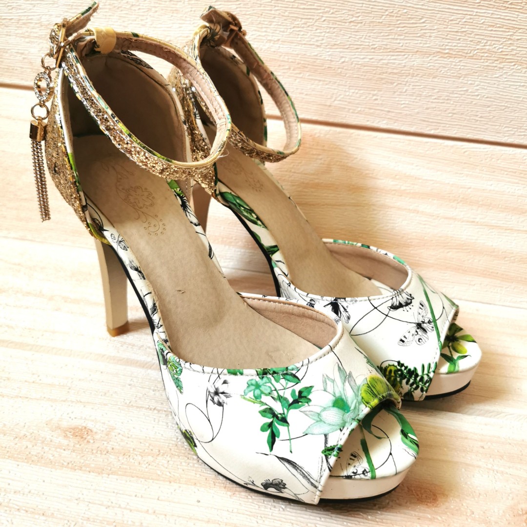 White Green Floral Gold Heels. Size 37