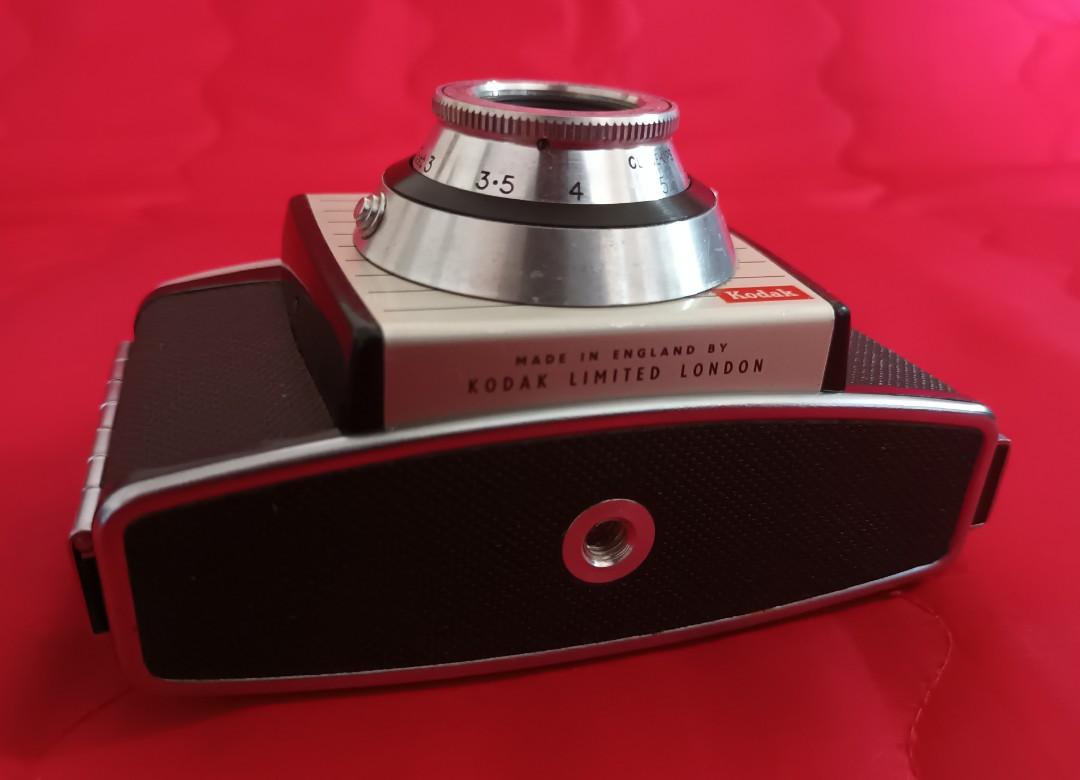 1950's Kodak Bantam Colorsnap II Camera, Hobbies & Toys, Memorabilia