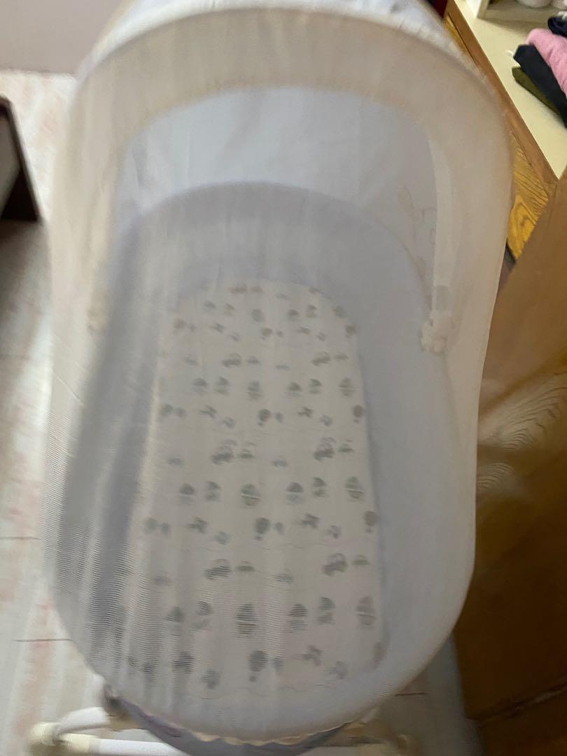 2nd hand baby cot (condition in good ), Babies & Kids, Baby Nursery