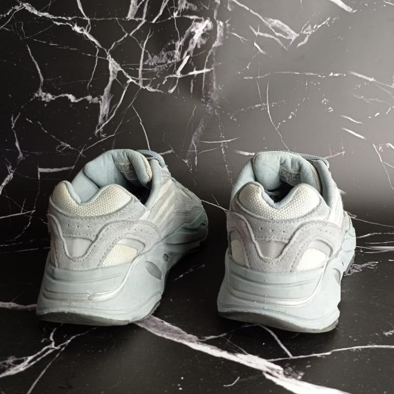 ADIDAS YEEZY BOOST 700 V2