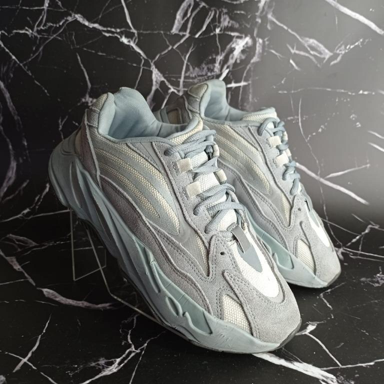 ADIDAS YEEZY BOOST 700 V2