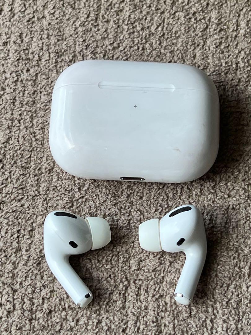 Apple Airpods Pro with MagSafe charging case Audio Earphones on