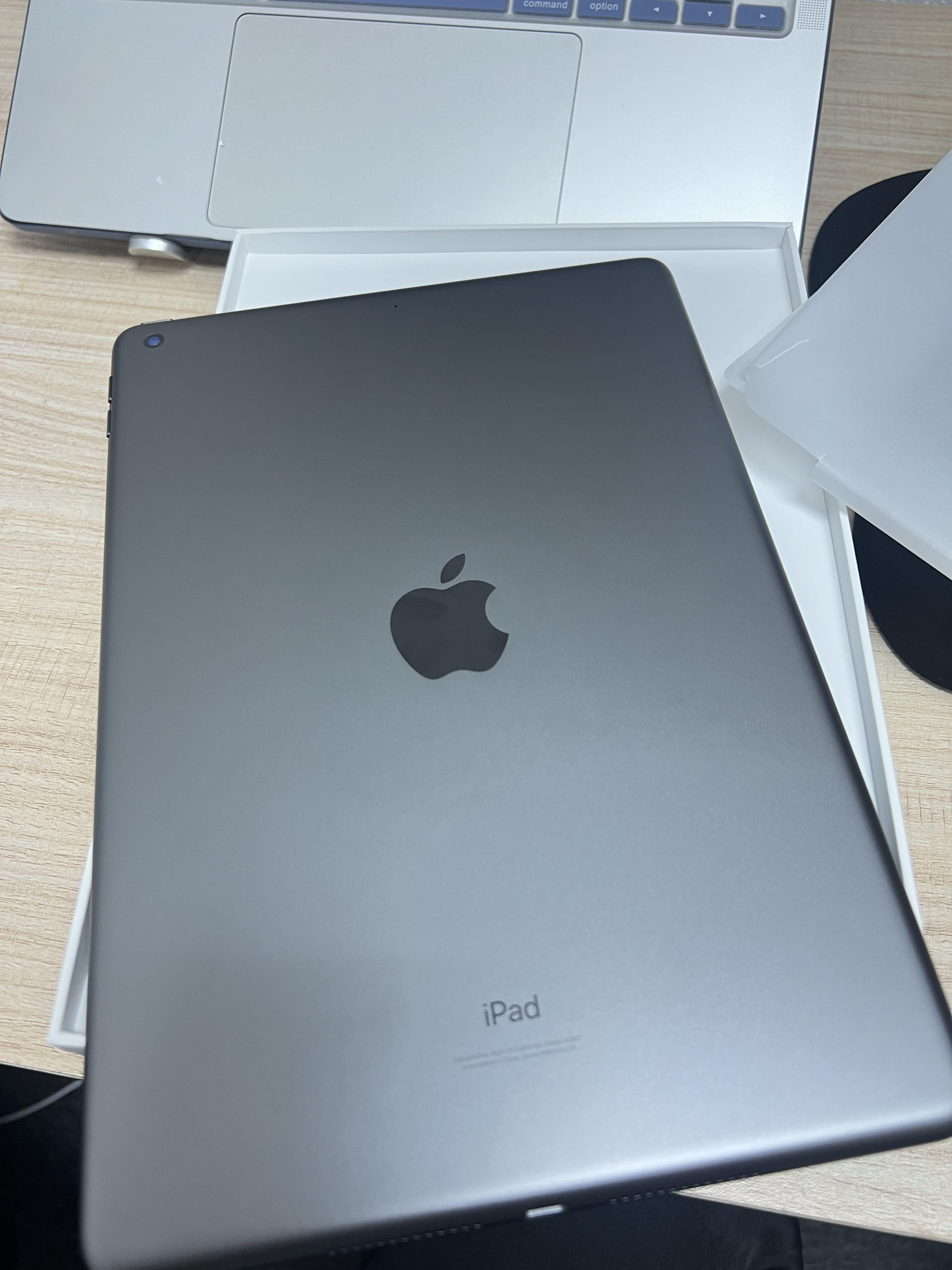 一番の贈り物 Apple 64GB 第9世代 (9th MK2K3J iPad Bionic A13 第9 ...