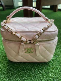 Affordable chanel vanity with top handle For Sale, Cross-body Bags