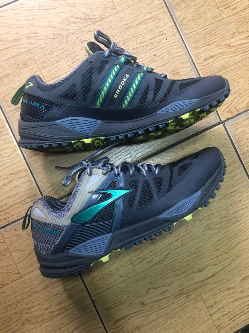 Brooks cascadia deals 10 mens grey