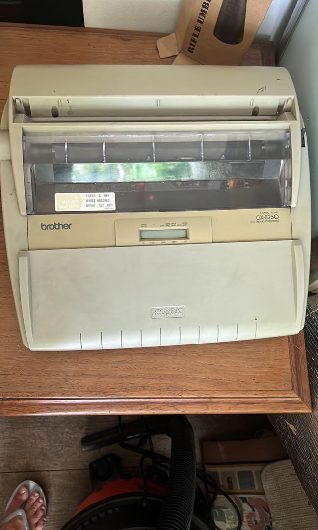 Brother gx 8250 Typewriter, Mobile Phones & Gadgets, Other Gadgets on