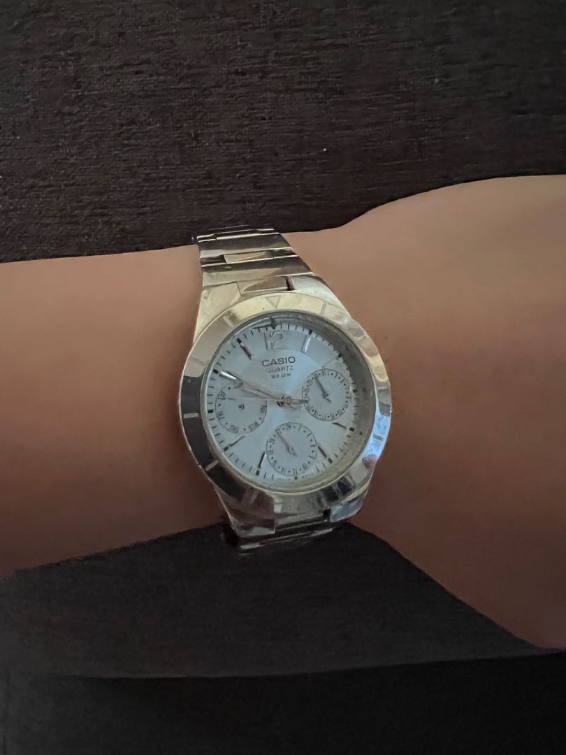 Casio quartz wr 50m online