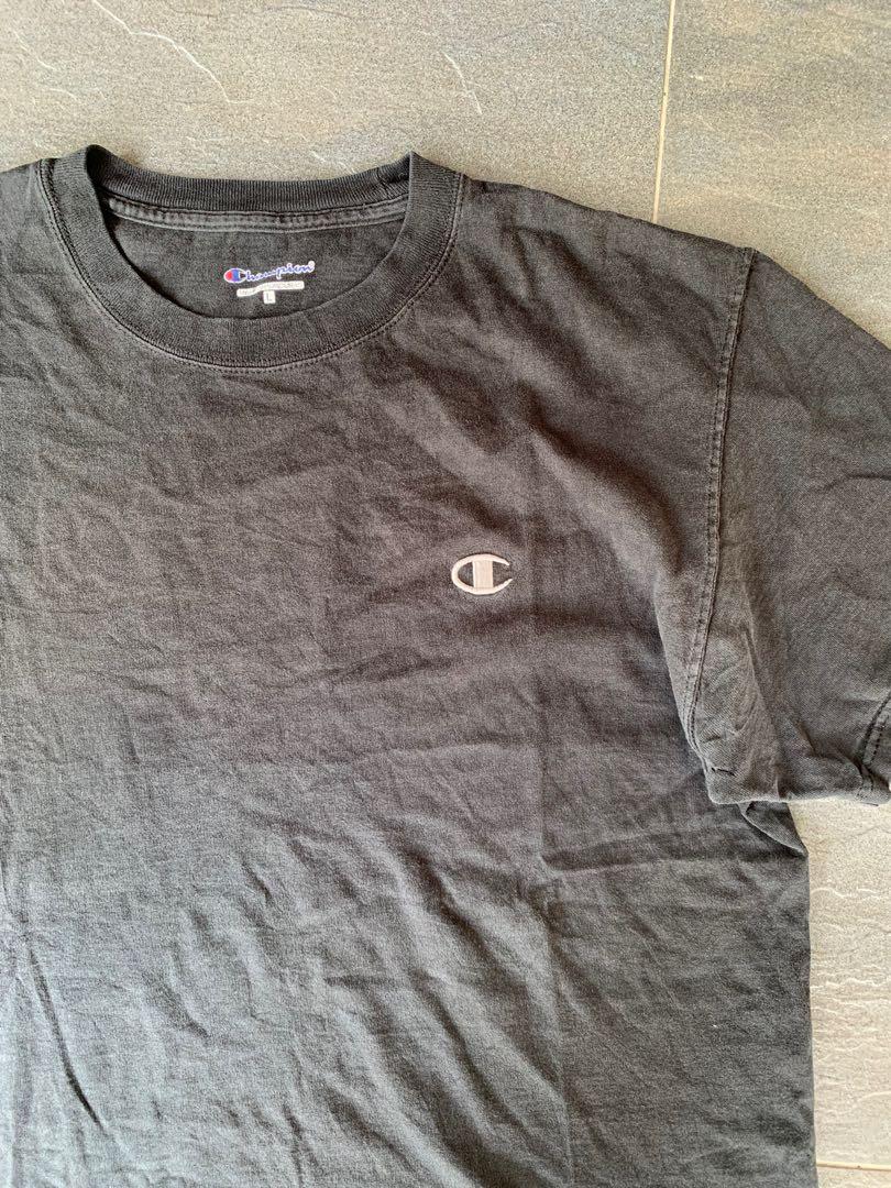 CHAMPION BASIC TEE (Category: Tshirts & Polo Shirts) located in Kajang. Submitted by budakbaikjualbundle (Listing ID 1166336692, Image 2). Description: 22/28 CONDITION 9/10 no problem at all 30 dfod.