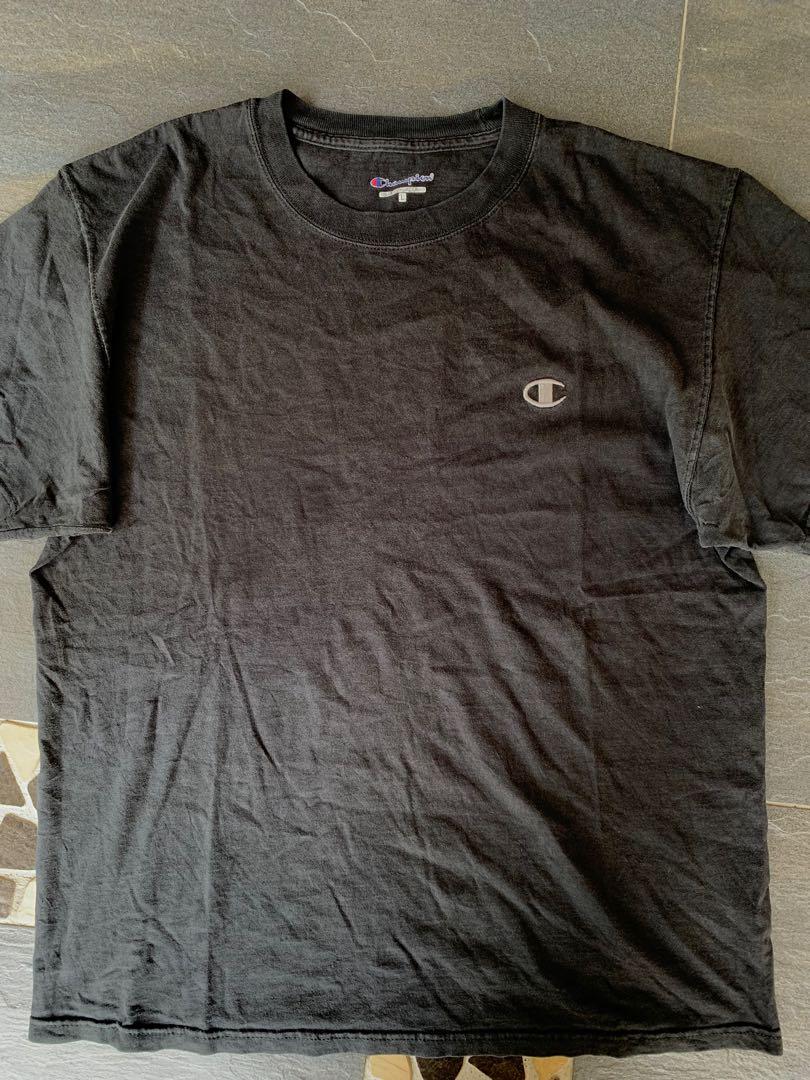 CHAMPION BASIC TEE (Category: Tshirts & Polo Shirts) located in Kajang. Submitted by budakbaikjualbundle (Listing ID 1166336692, Image 1). Description: 22/28 CONDITION 9/10 no problem at all 30 dfod.