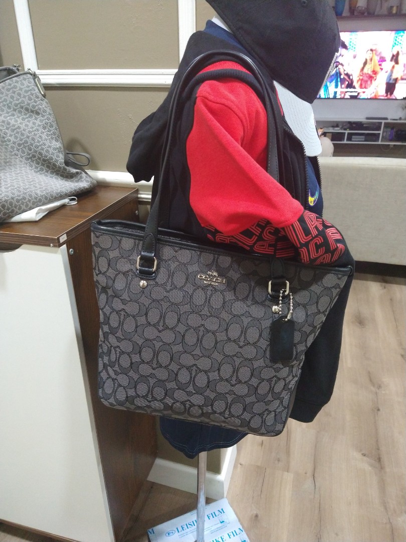 Coach Zip Top Tote in Signature Jacquard, Women's Fashion, Bags