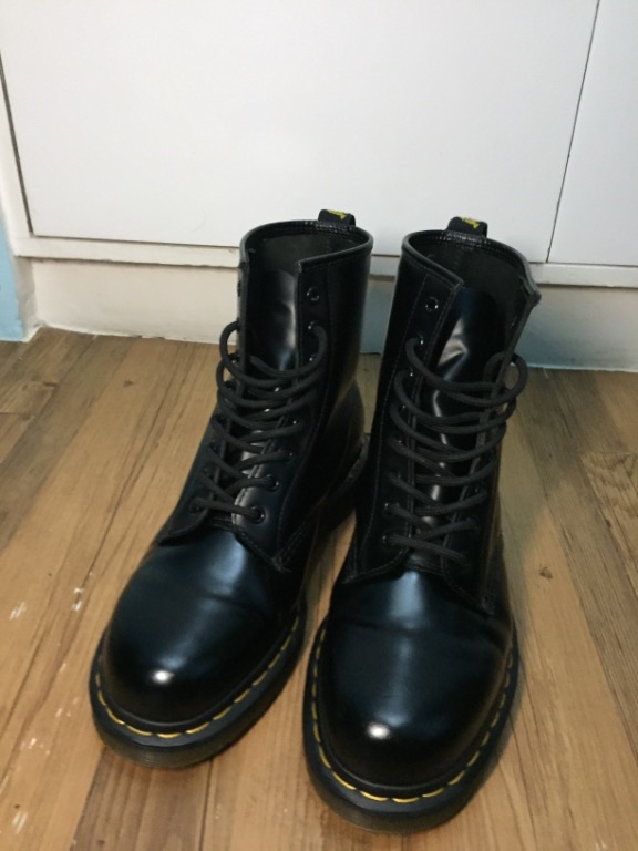 Dr. martens store 0939 series black