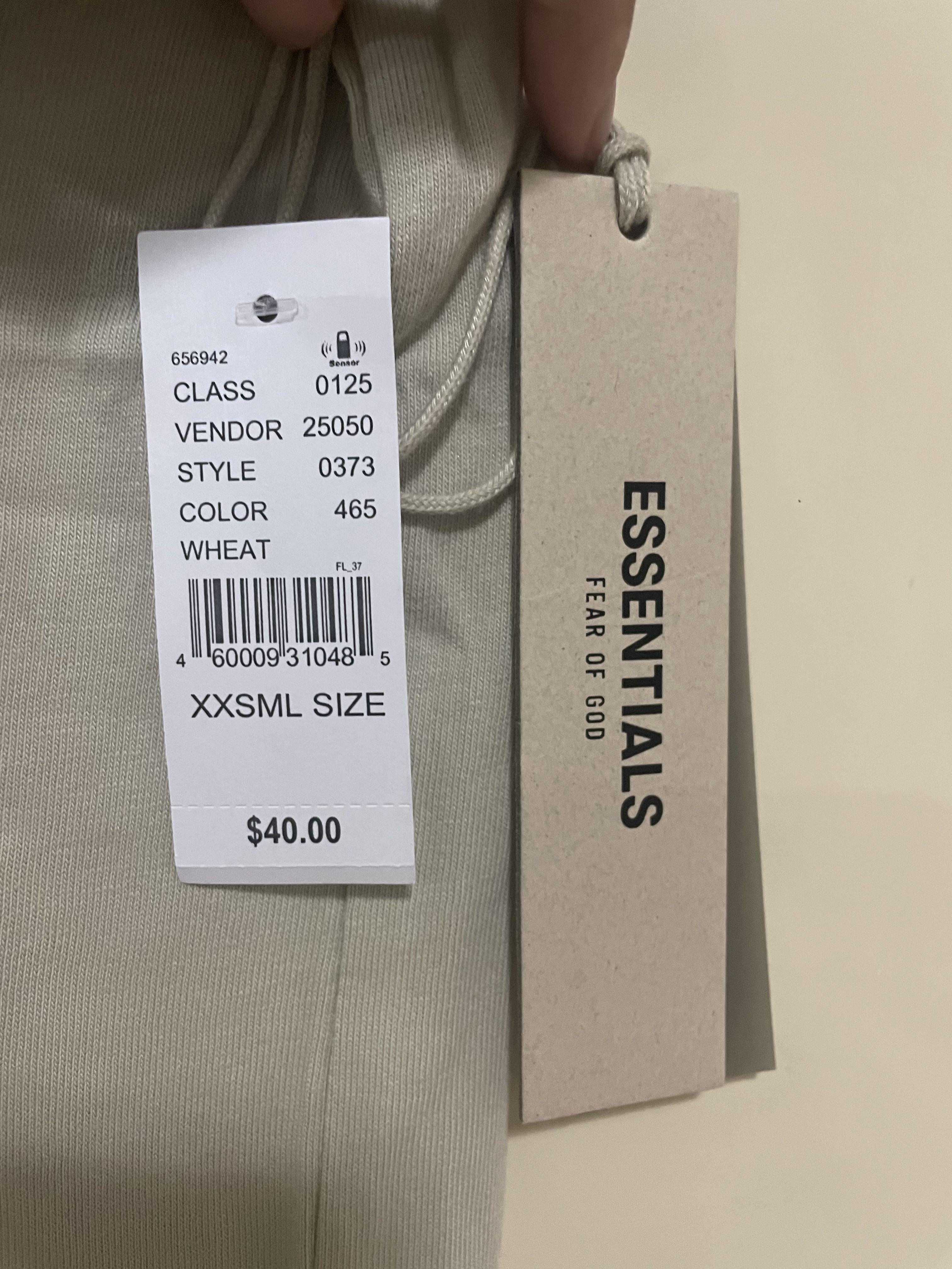 Fear of God Essentials Shirt (XXS) (Category: Tshirts & Polo Shirts ) located in Quezon City. Submitted by chasy9 (Listing ID 1166415817, Image 3). Description: - BNDS, Authentic - size XXS, Wheat - complete with tags - bought for 4,200php.