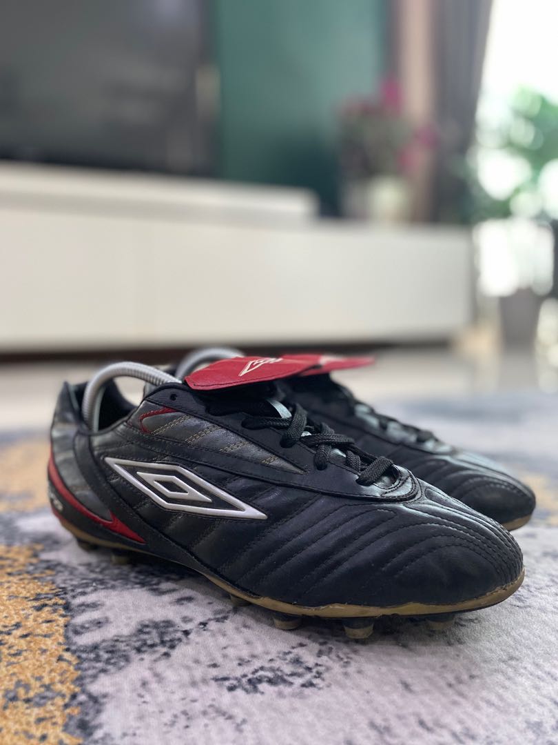 umbro football shoes